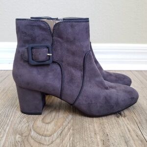 White Mountain Calisi Faux Suede Buckle Blue Boots Booties Size 9.5